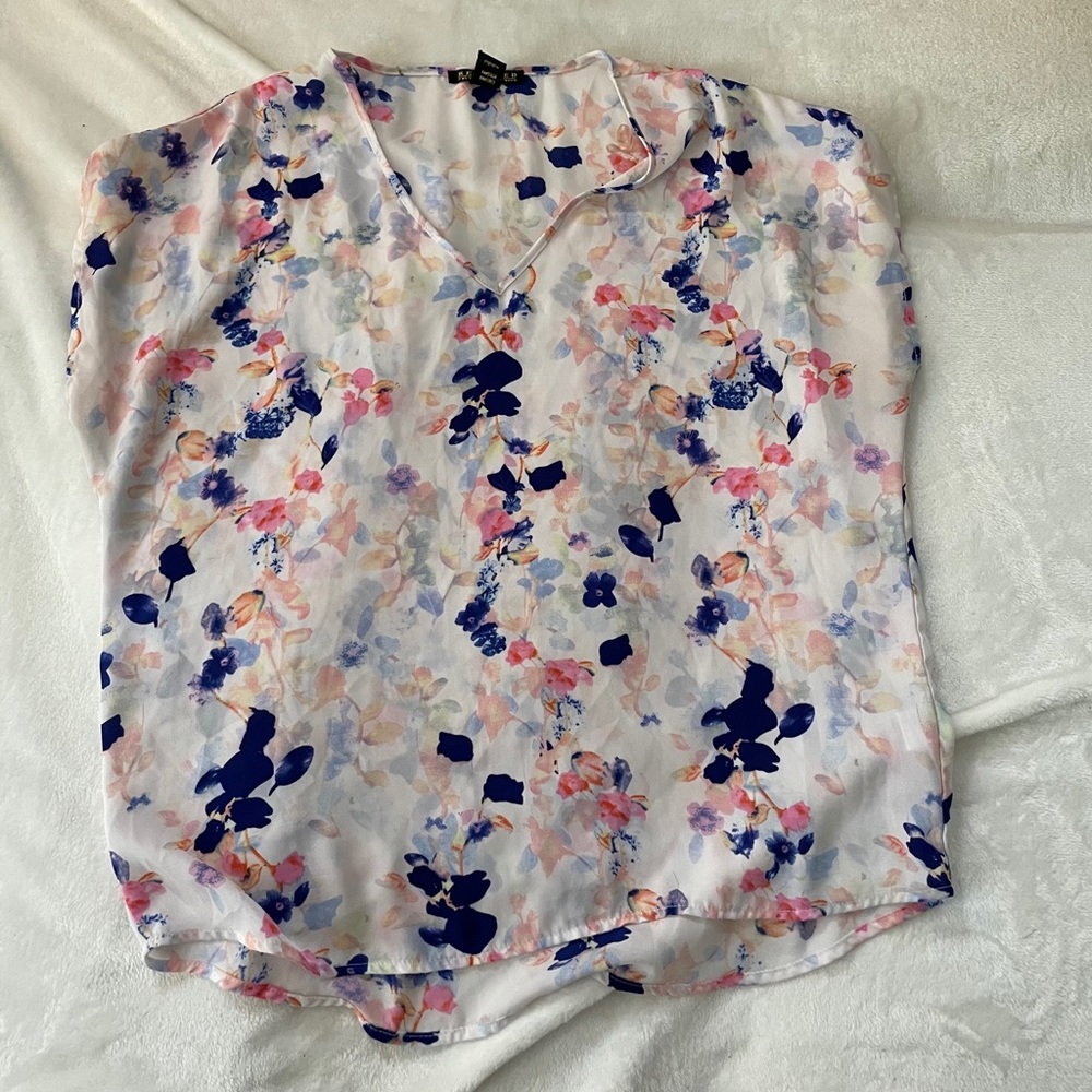 Blouse - Picture 2 of 3